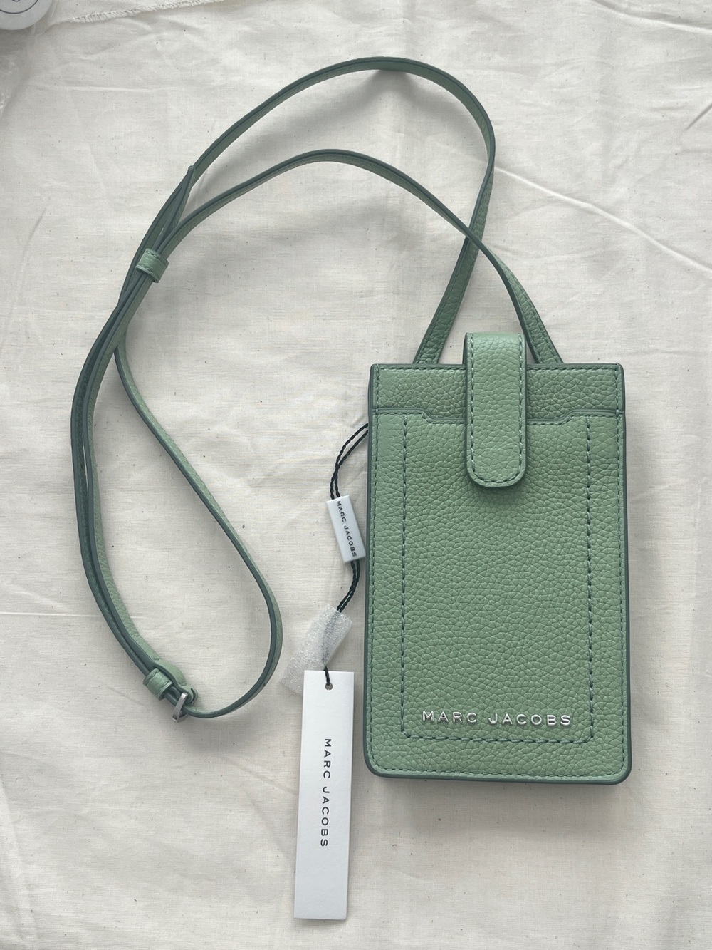 Marc Jacobs pebbled Leather Crossbody Phone Holder